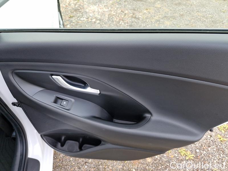  Hyundai  i30  (PD)(01.2017 ->)  kom.1.0TGDI 120 Comfort #21