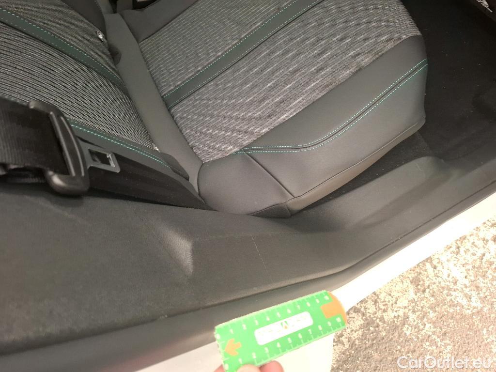  Peugeot  3008  II Allure 1.2 PureTech 130CV BVA8 E6d #9