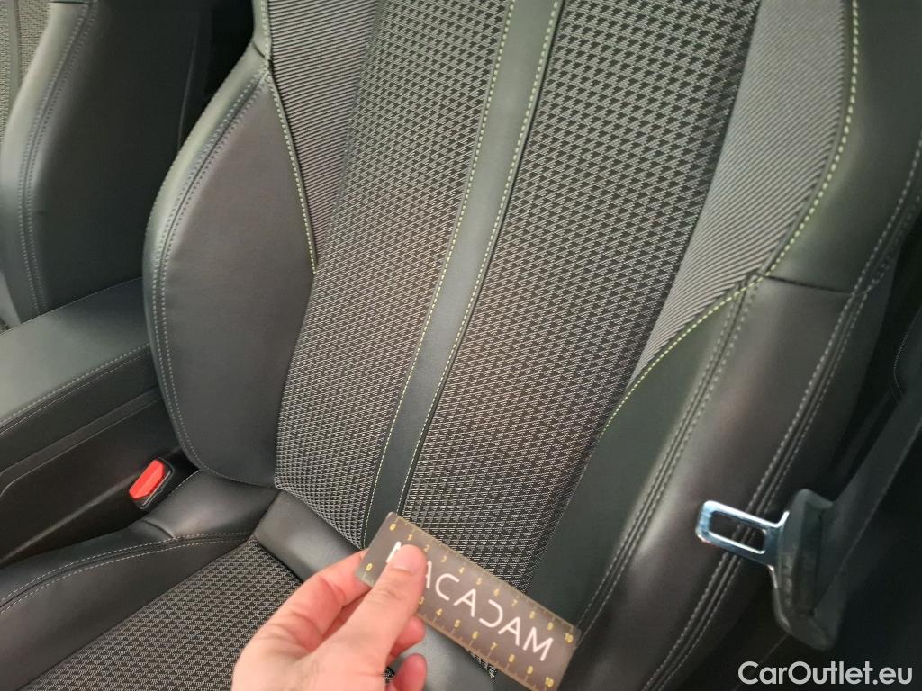  Peugeot  2008  GT 1.2 PureTech 130CV BVA8 E6d #10