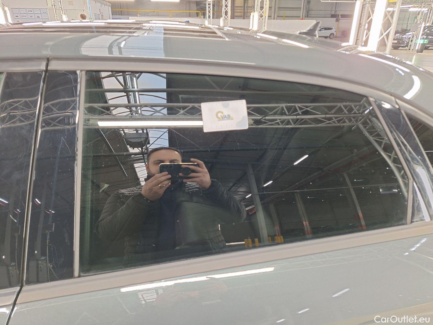  Audi  A3 Audi,  Berline FL'16, Audi  Berline 2.0 TDi 35 110kW S tronic Bus Ed 4 #46