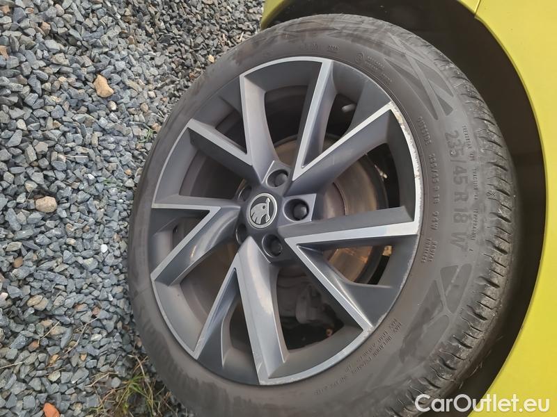  Skoda  Superb  2 (2008) Supe.FL1.5TSI 110 Sportline AT #12