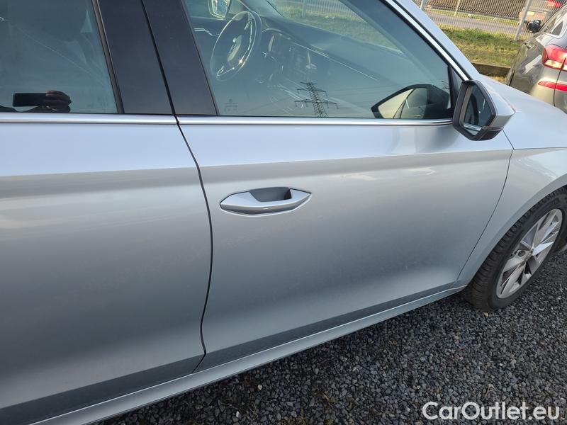  Skoda  Octavia  Combi (NX3)(2020) Oct.Combi 2.0TDI 110 Style AT #21