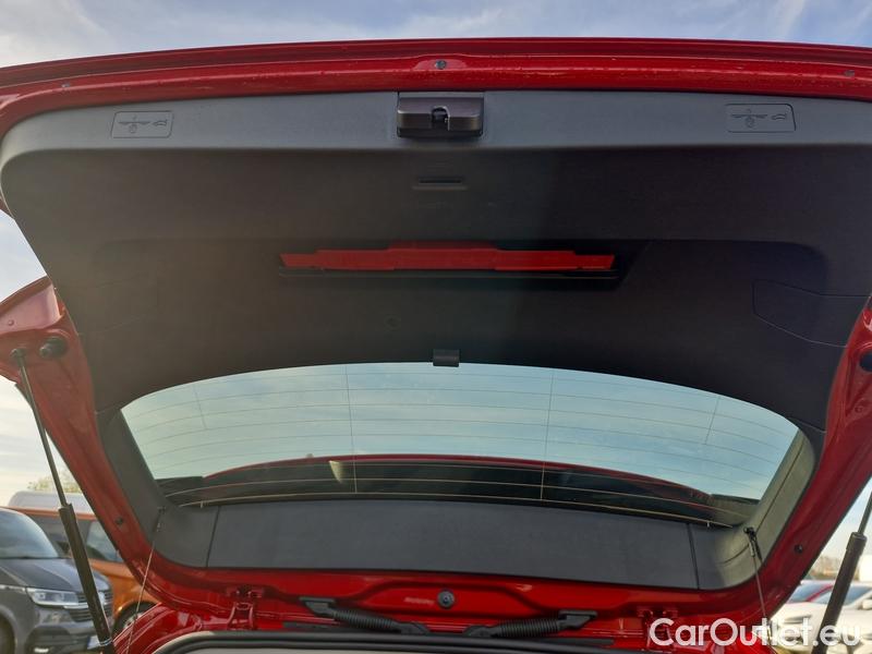  Volkswagen  Golf  VIII (CD1) (2019) 1,5 TSI 110 Style 5d #4