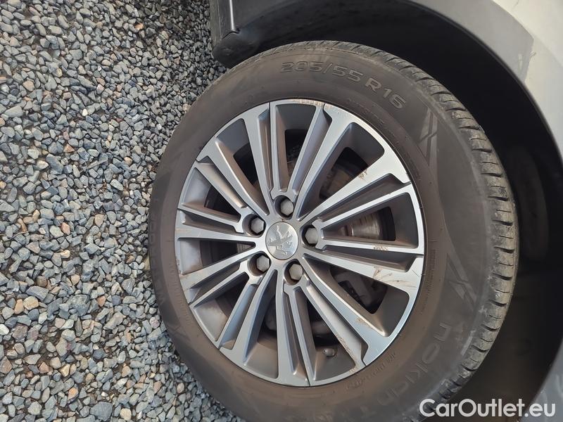  Peugeot  308  II (2013)  SW 1.5 BHDi 130 ALL.P Aut #24