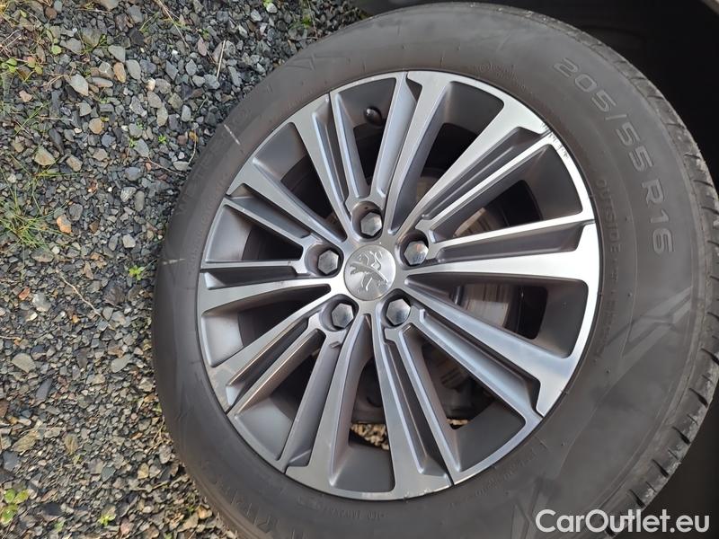  Peugeot  308  II (2013)  SW 1.5 BHDi 130 ALL.P Aut #12