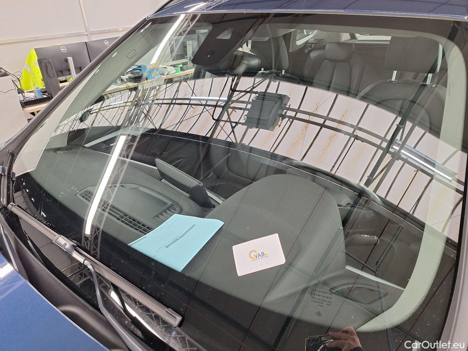  Bmw  X1 BMW,  FL'19, BMW  sDrive16dA (85 kW) 5d #38