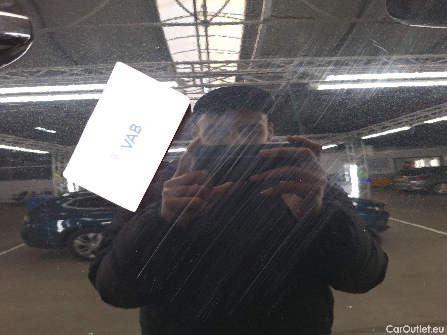  Mercedes  A-Klasse Mercedes, A-Class Berline '18, Mercedes-Benz  Limousine A 180 d 4d #24