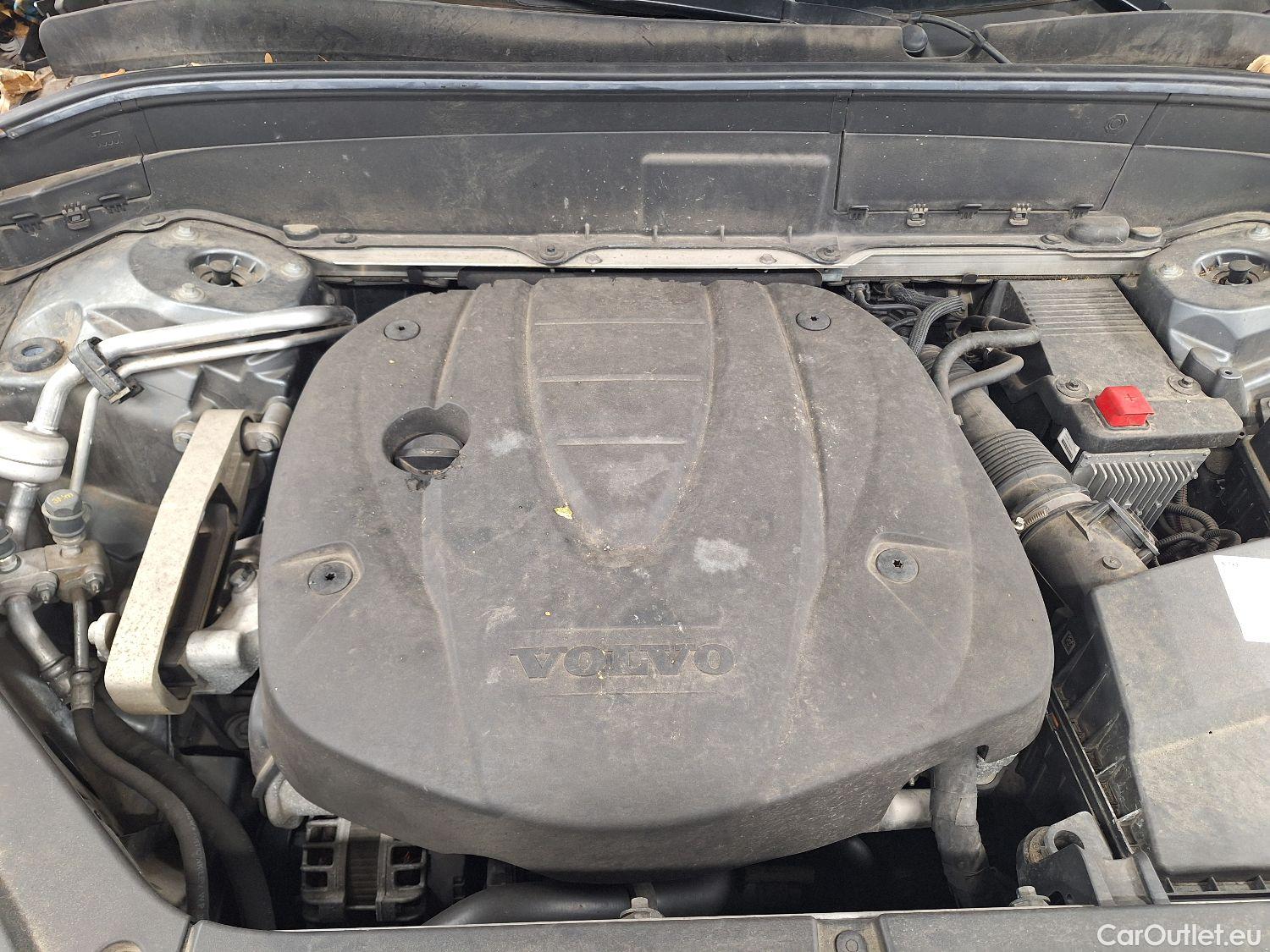  Volvo  XC90 Volvo,  '14, Volvo  2.0 D4 FWD Geartronic Momentum 7PL. 5d #66