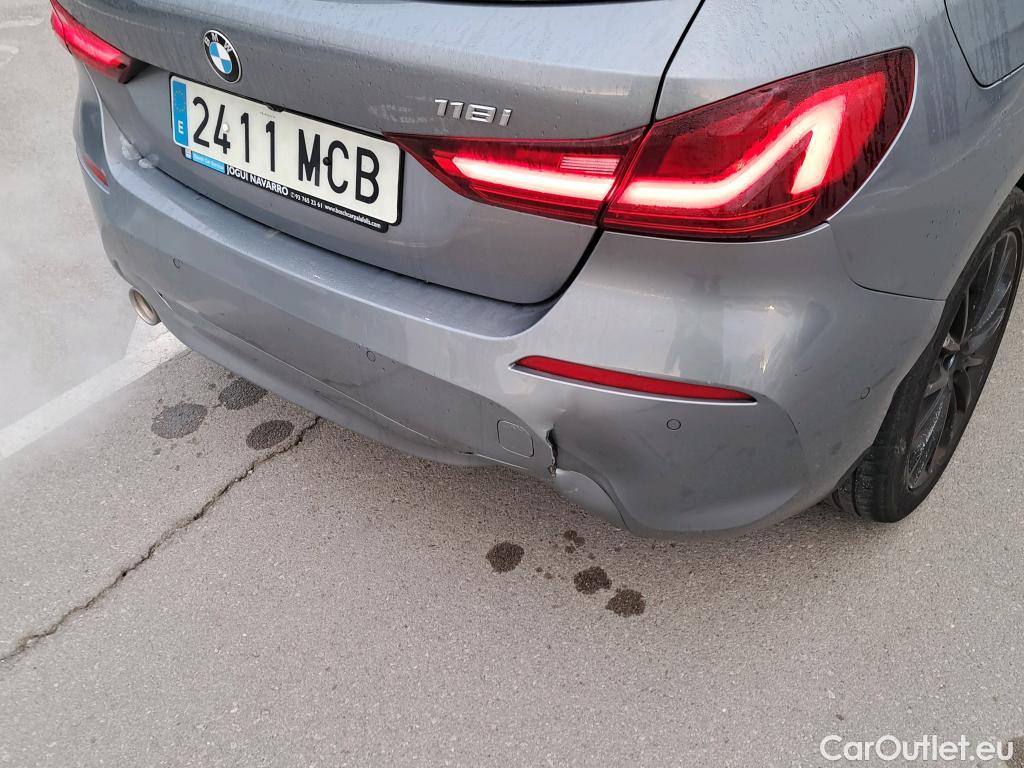  Bmw  Serie 1 BMW  / 2019 / 5P / berlina con portón 118i Corporate Auto. (AC) #3