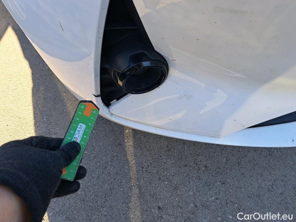  Hyundai  i10 HYUNDAI  / 2020 / 5P / berlina con portón 1.0 Tecno #16