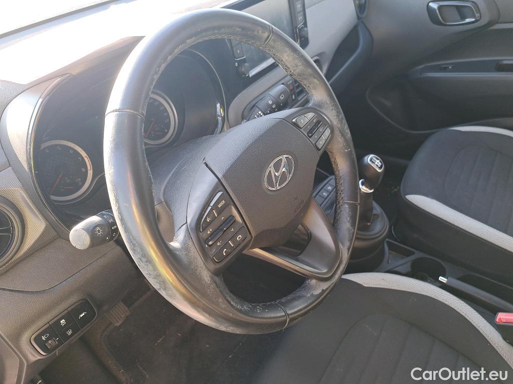  Hyundai  i10 HYUNDAI  / 2020 / 5P / berlina con portón 1.0 Tecno #19