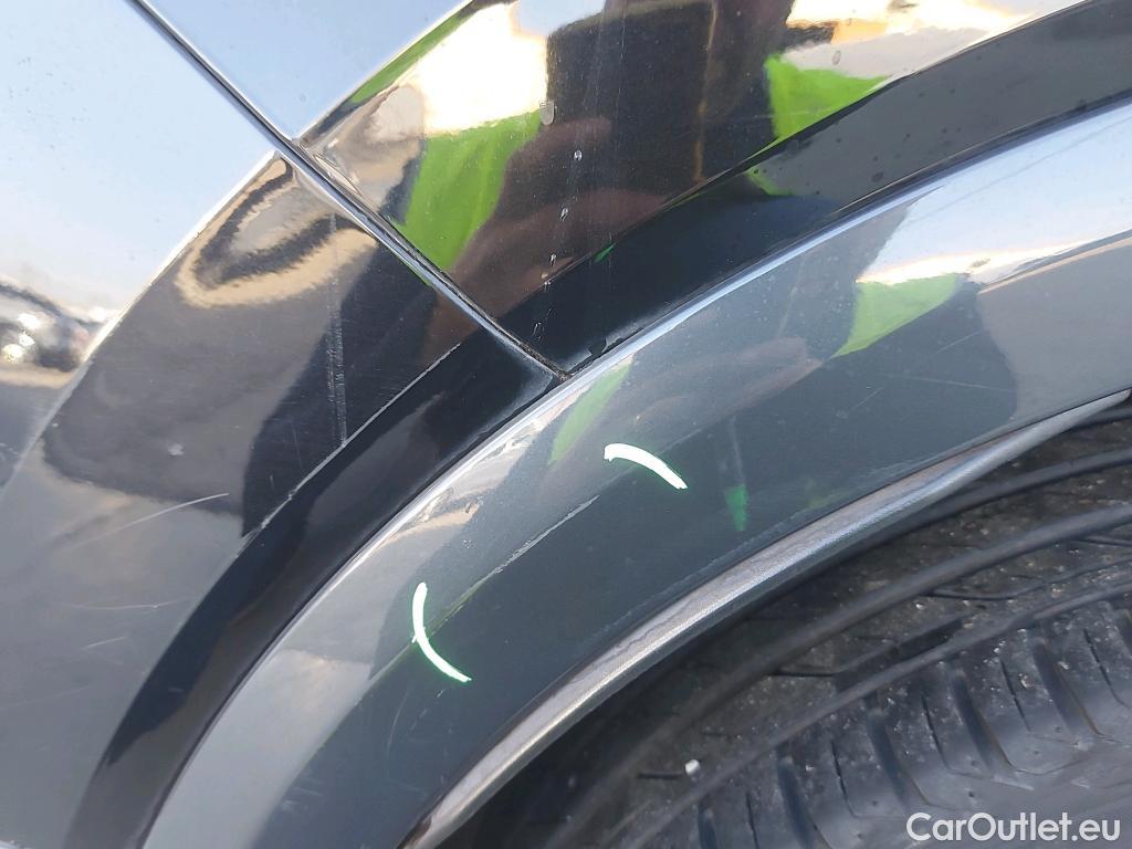  Audi  Q2 AUDI  / 2016 / 5P / todoterreno Design 30 TDI 85kW (116CV) #34