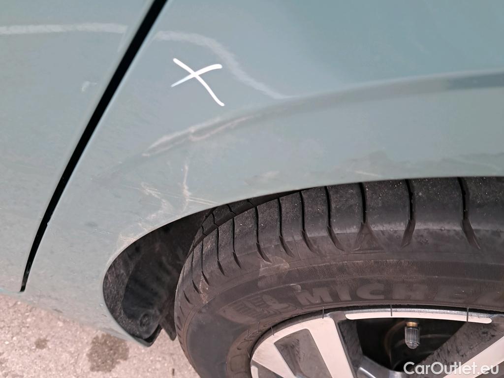  Hyundai  i20 HYUNDAI  / 2023 / 5P / berlina con portón 1.0 TGDI Klass #23