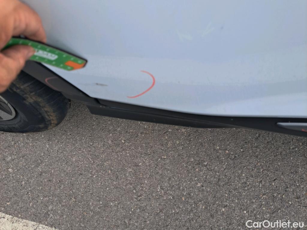  Hyundai  Konna HYUNDAI Kona / 2017 / 5P / todoterreno 1.6 GDI HEV SLE DCT #5