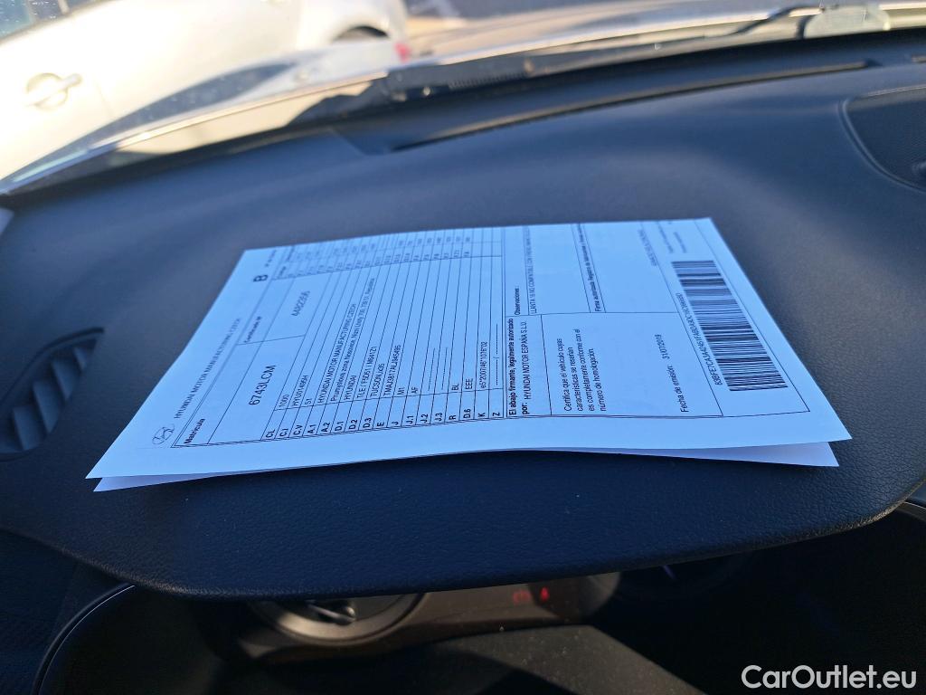  Hyundai  Tucson HYUNDAI  / 2018 / 5P / todoterreno 1.6 CRDI 85kW (116CV) 48V SLE 4X2(SP)(SL) #21