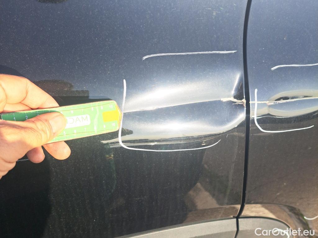  Mercedes  GLA MERCEDES-BENZ  / 2020 / 5P / todoterreno  200 D #2