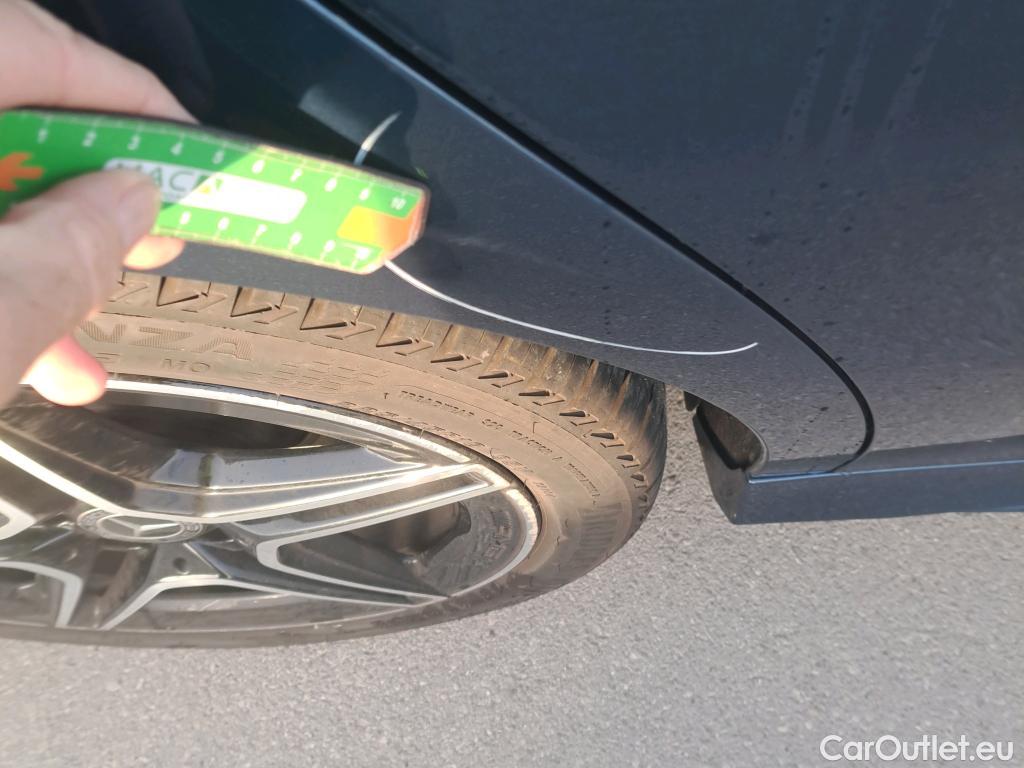  Mercedes  CLA-Klasse MERCEDES-BENZ CLA / 2019 / 4P / coupé CLA 200 #17