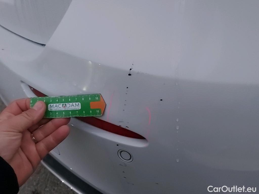  Mercedes  A-Klasse MERCEDES-BENZ Clase A / 2018 / 5P / berlina con portón A 250 e #23