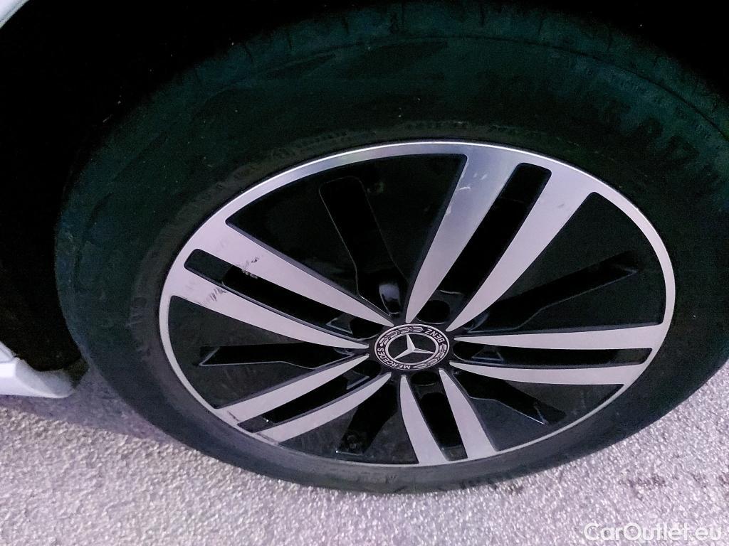  Mercedes  A-Klasse MERCEDES-BENZ Clase A / 2018 / 5P / berlina con portón A 250 e #10