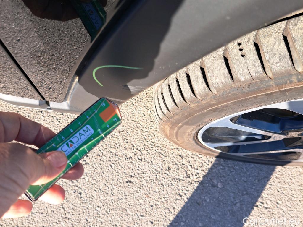  Jeep  Compass JEEP  / 2017 / 5P / todoterreno 1.3 PHEV 140kW (190CV) Limited AT AWD #40