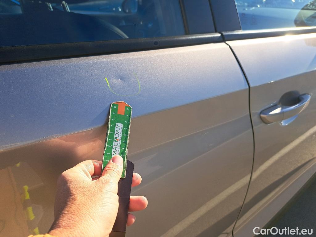  Hyundai  Tucson HYUNDAI  / 2018 / 5P / todoterreno 1.6 CRDI 85kW (116CV) 48V SLE 4X2(SP)(SL) #6