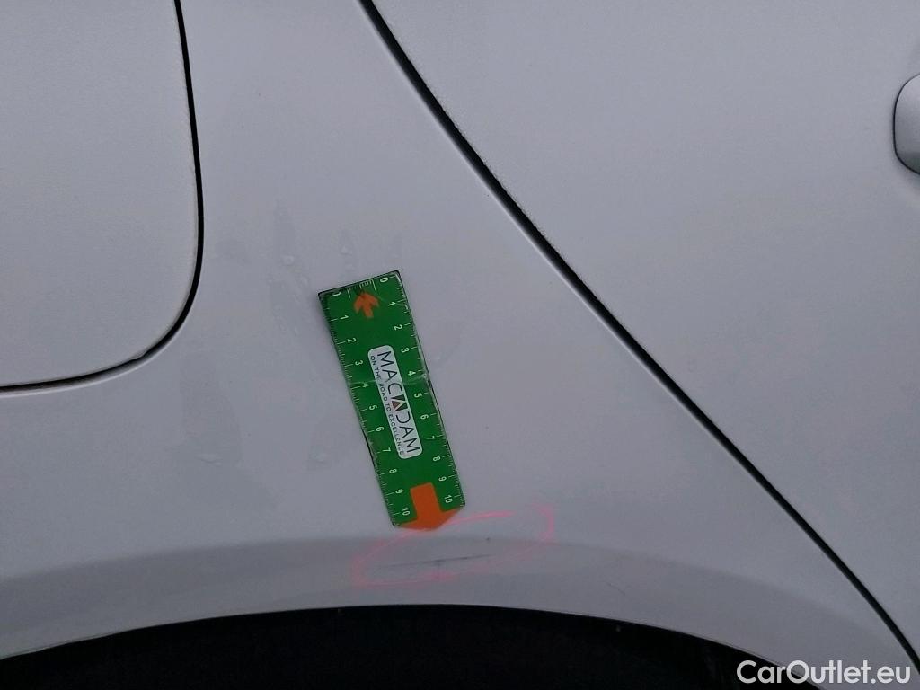  Mercedes  A-Klasse MERCEDES-BENZ Clase A / 2018 / 5P / berlina con portón A 250 e #17