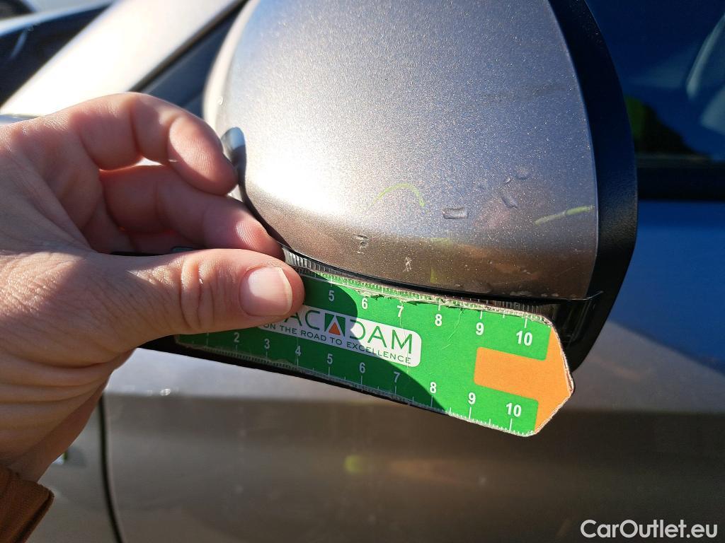  Hyundai  Tucson HYUNDAI  / 2018 / 5P / todoterreno 1.6 CRDI 85kW (116CV) 48V SLE 4X2(SP)(SL) #26