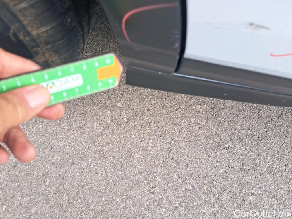  Hyundai  Konna HYUNDAI Kona / 2017 / 5P / todoterreno 1.6 GDI HEV SLE DCT #24