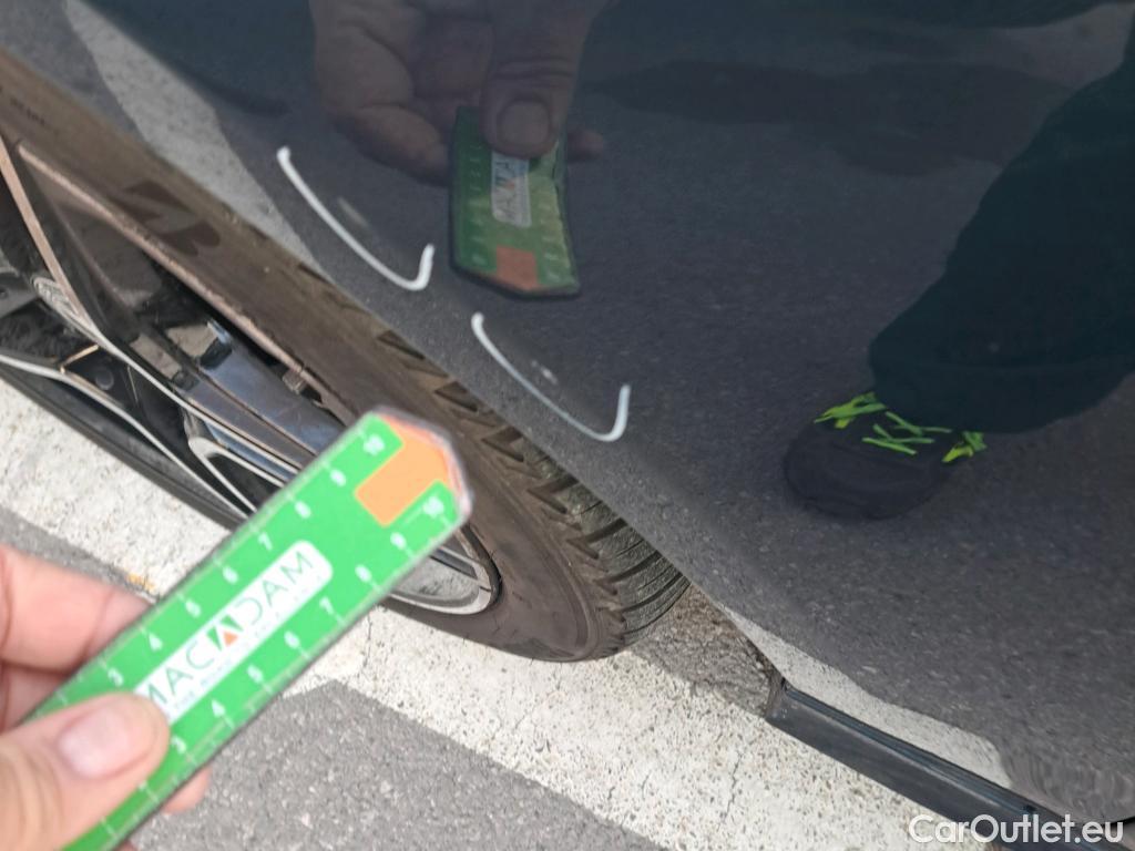  Mercedes  CLA-Klasse MERCEDES-BENZ CLA / 2019 / 4P / coupé CLA 200 #25