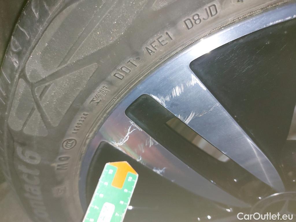  Mercedes  A-Klasse MERCEDES-BENZ Clase A / 2018 / 5P / berlina con portón A 250 e #11