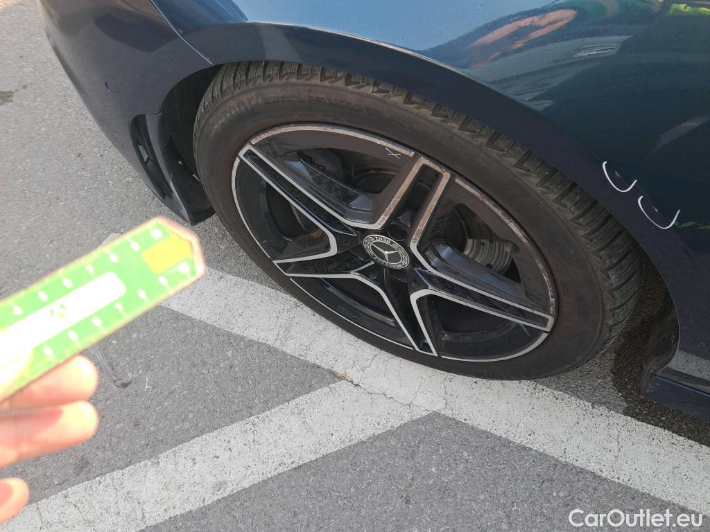  Mercedes  CLA-Klasse MERCEDES-BENZ CLA / 2019 / 4P / coupé CLA 200 #3