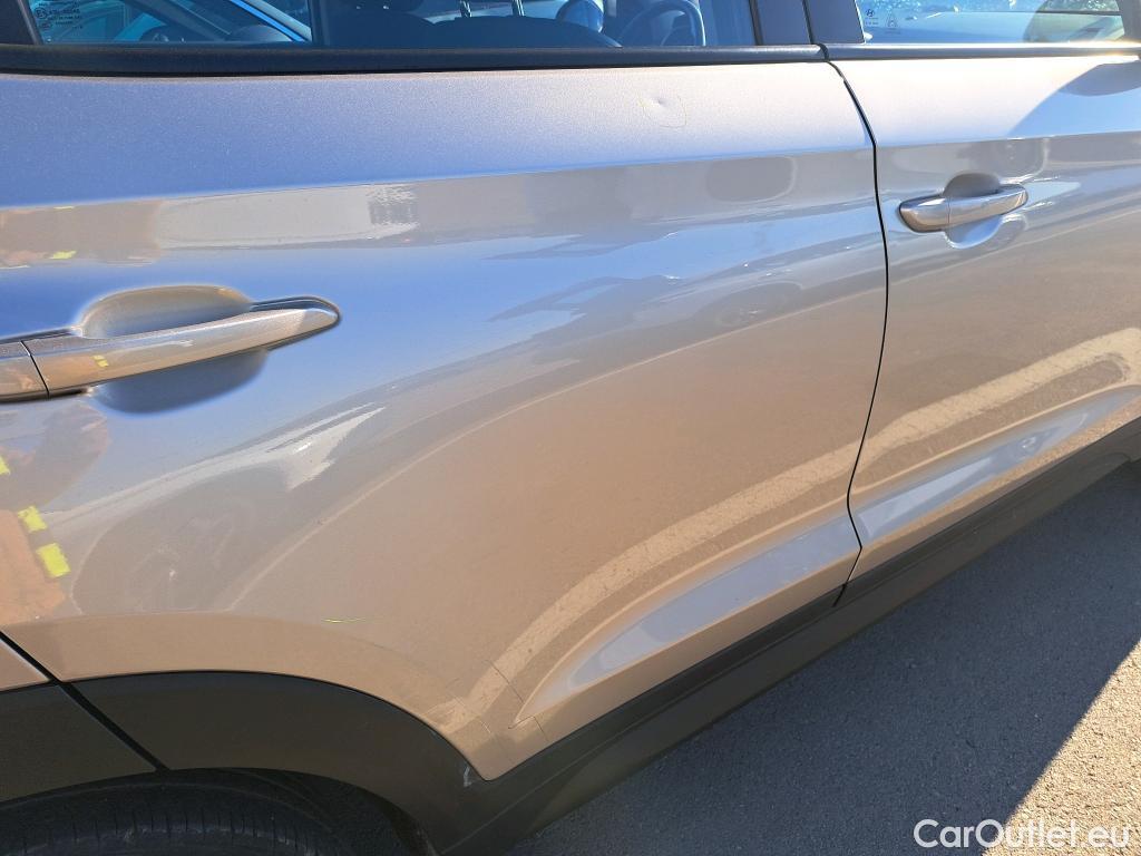  Hyundai  Tucson HYUNDAI  / 2018 / 5P / todoterreno 1.6 CRDI 85kW (116CV) 48V SLE 4X2(SP)(SL) #5