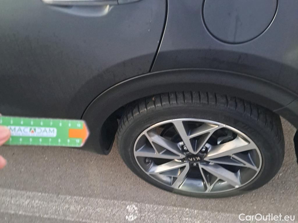  KIA  Niro KIA  / 2019 / 5P / crossover 1.6 GDi HEV 104kW (141CV) Emotion #1