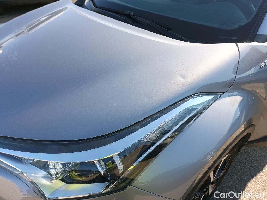  Toyota  C-HR TOYOTA  / 2016 / 5P / todoterreno 1.8 125H Advance (CX) #1