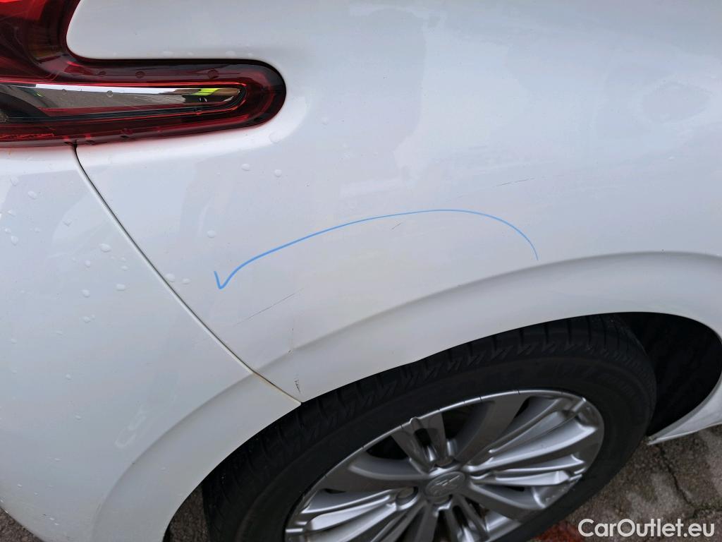  Peugeot  208 PEUGEOT  / 2015 / 5P / berlina con portón 5P Signature 1.2L PureTech 81KW (110CV) (AC) #5