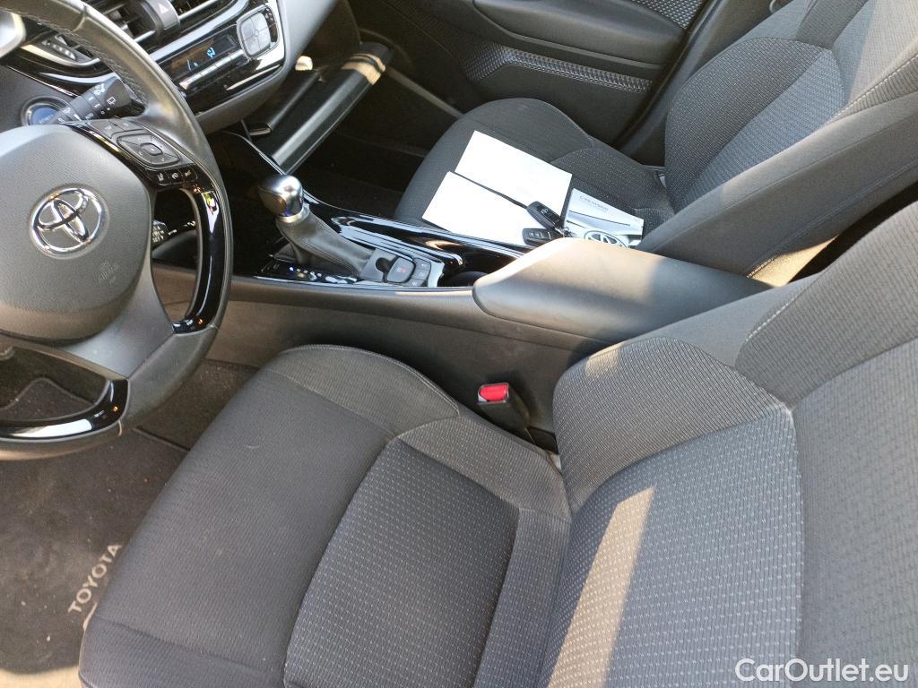  Toyota  C-HR TOYOTA  / 2016 / 5P / todoterreno 1.8 125H Advance (CX) #7