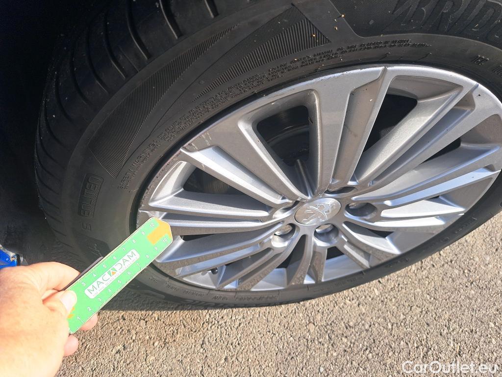  Peugeot  308 PEUGEOT  / 2017 / 5P / familiar SW Allure Pack BlueHDI 130 S&S EAT8 #21