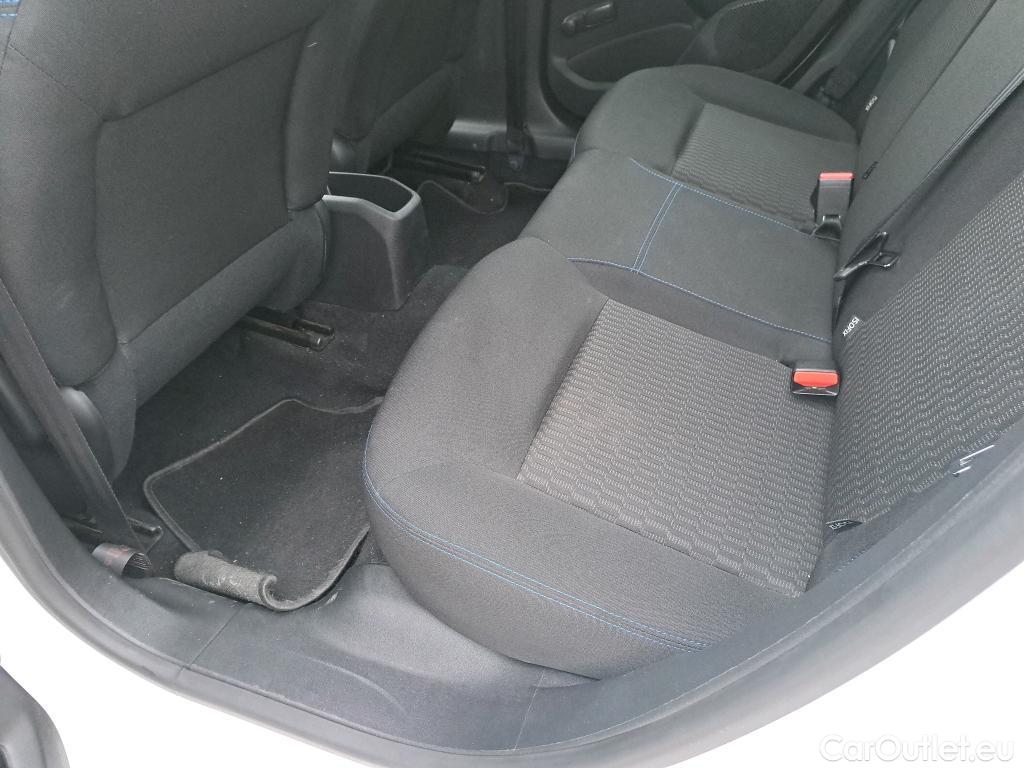  Peugeot  208 PEUGEOT  / 2015 / 5P / berlina con portón 5P Signature 1.2L PureTech 81KW (110CV) (AC) #28