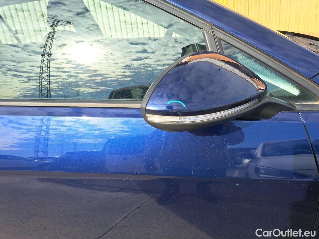  Volkswagen  Golf  VOLKSWAGEN / 2016 / 5P / berlina con portón Ready2Go 1.0 TSI 85kW (115CV) #22