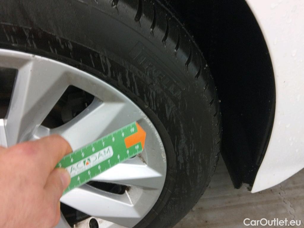  Audi  A3 AUDI  / 2020 / 5P / berlina con portón Sportback 30 TFSI 81kW (110CV) S tronic #14