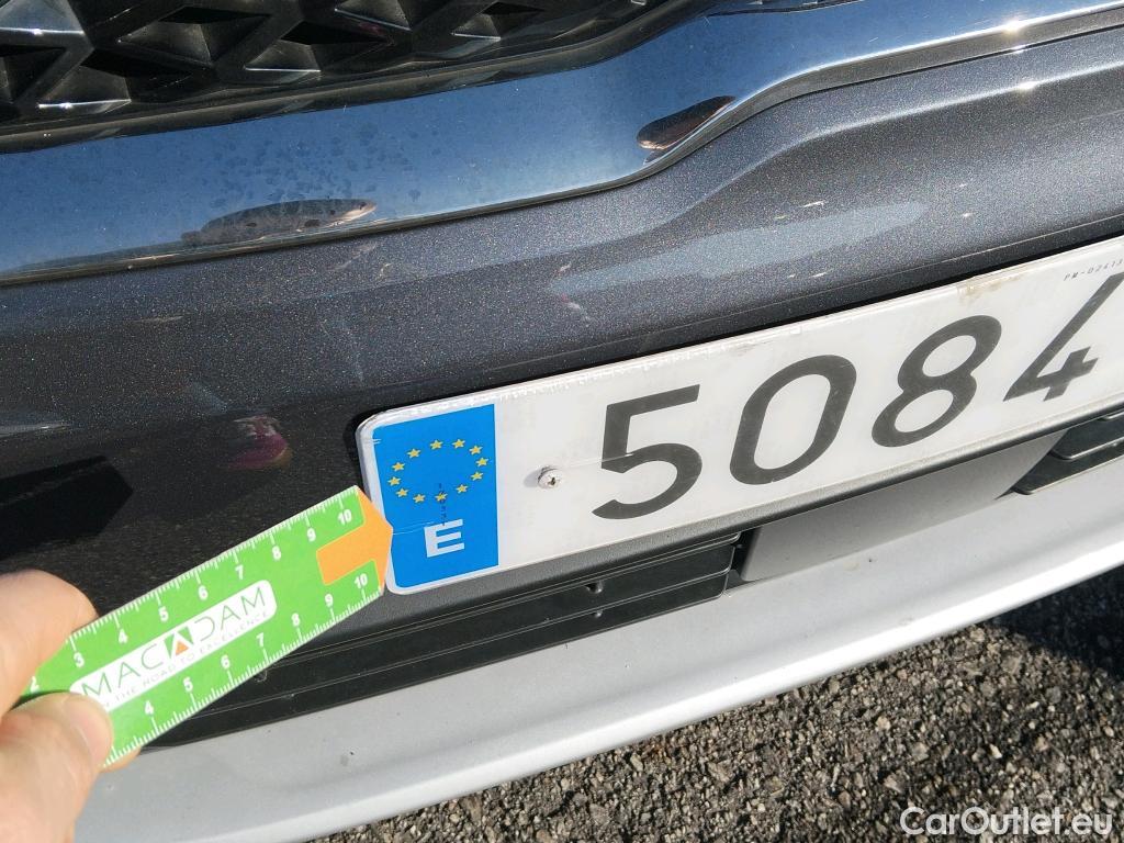  KIA  Niro KIA  / 2019 / 5P / crossover 1.6 GDi HEV 104kW (141CV) Drive #12