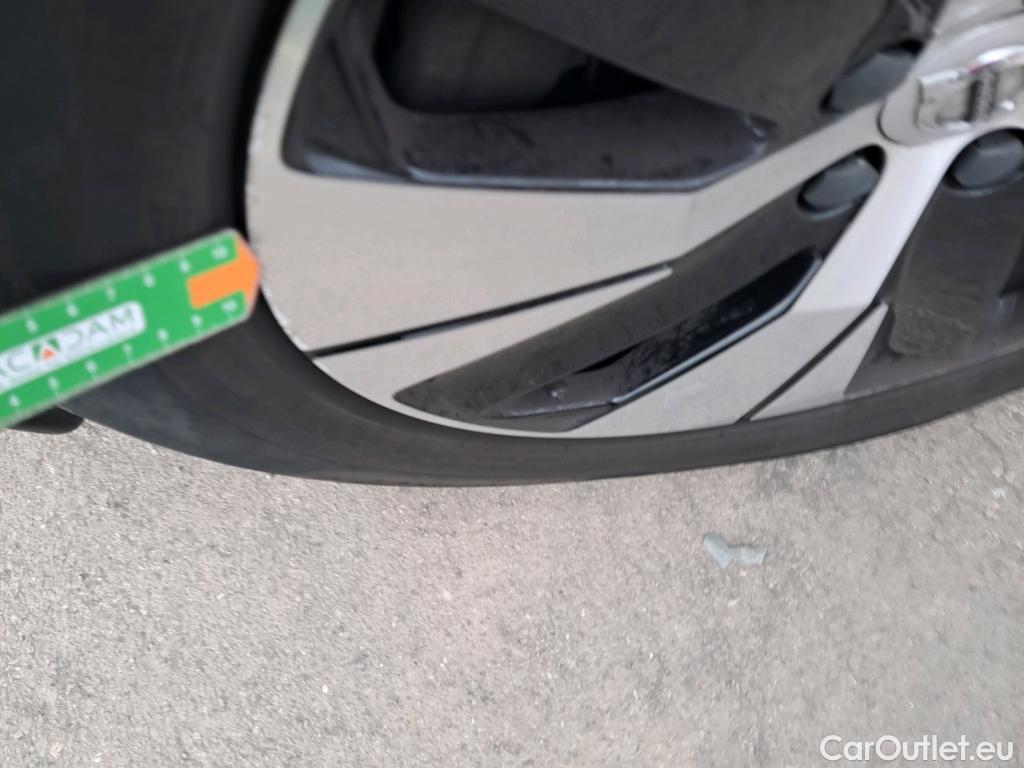  Volvo  XC 40 VOLVO XC40 / 2017 / 5P / todoterreno 1.5 T5 Twin Recharge Inscription Ex Auto #4