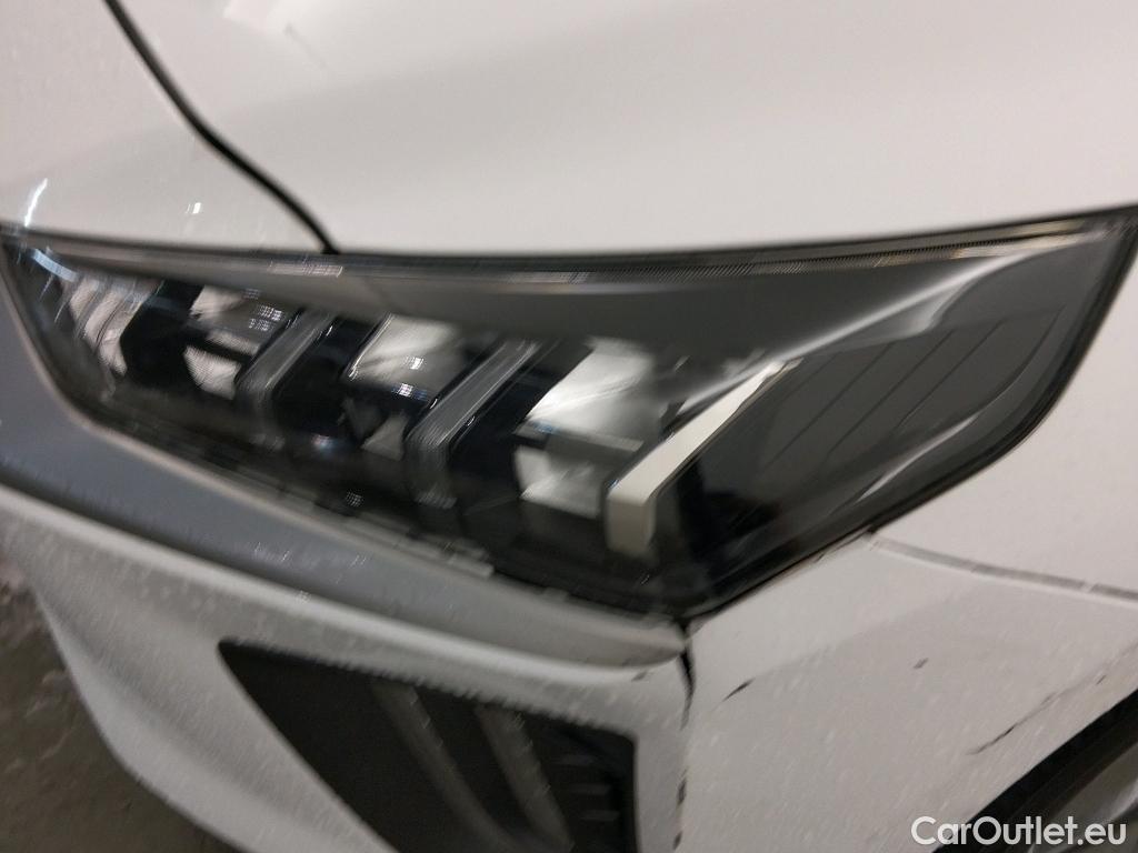  Hyundai   Ioniq HYUNDAI / 2019 / 5P / berlina con portón 1.6 GDI HEV Tecno DCT #9