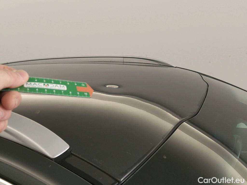  KIA  Niro KIA e- / 2016 / 5P / crossover e- 150kW (204CV) Drive (Long Range) #3