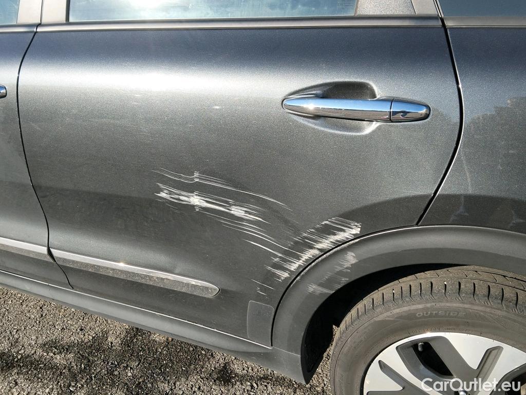  KIA  Niro KIA e- / 2016 / 5P / crossover e- 150kW (204CV) Drive (Long Range) #4