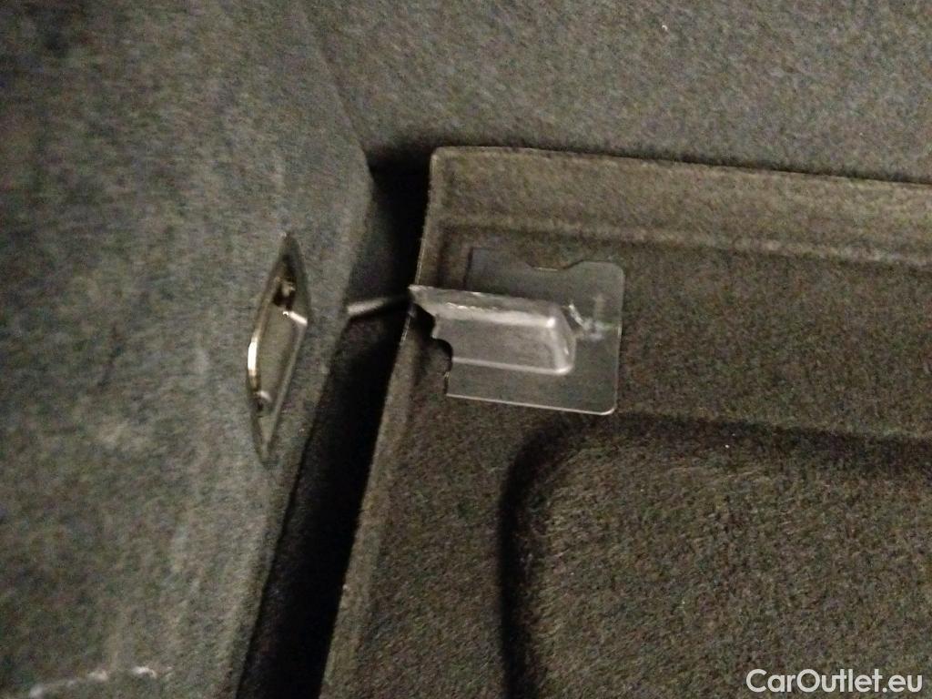  Audi  A3 AUDI  / 2020 / 5P / berlina con portón Sportback 30 TFSI 81kW (110CV) S tronic #2