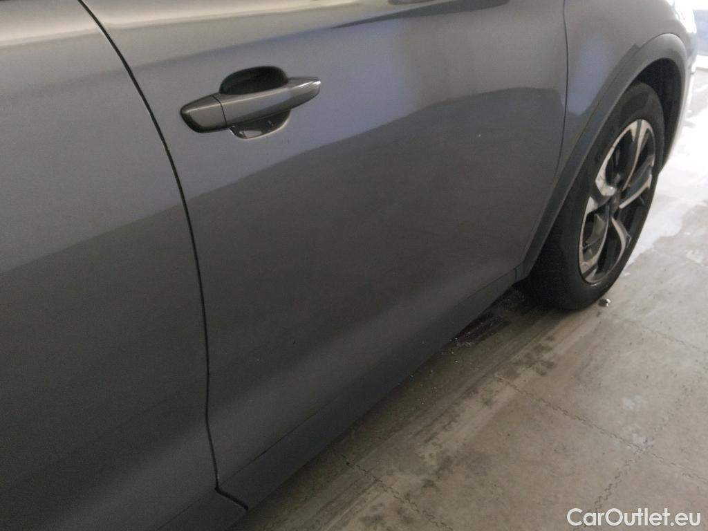  DS  DS7 DS DS 7 Crossback / 2017 / 5P / todoterreno BlueHDi DE 96kW (130CV) Auto. CHIC (AC) #25