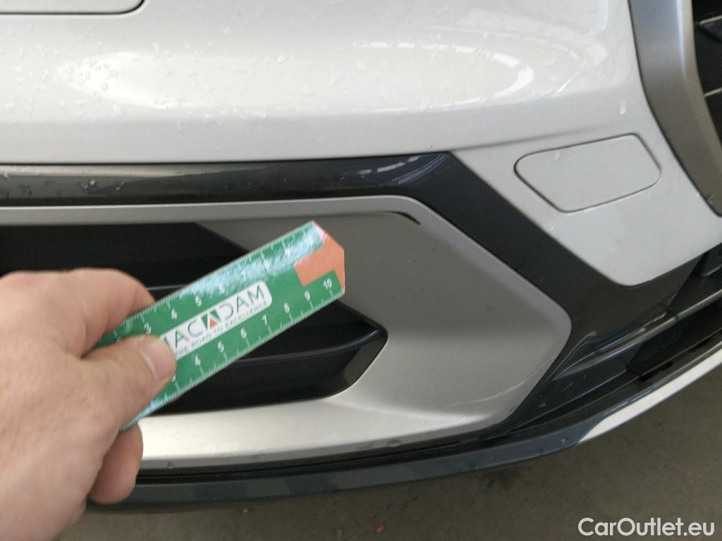  Audi  Q2 AUDI  / 2016 / 5P / todoterreno Design 30 TFSI 85kW (116CV) #8