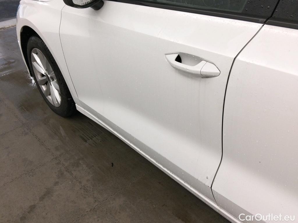  Audi  A3 AUDI  / 2020 / 5P / berlina con portón Sportback 30 TFSI 81kW (110CV) S tronic #5