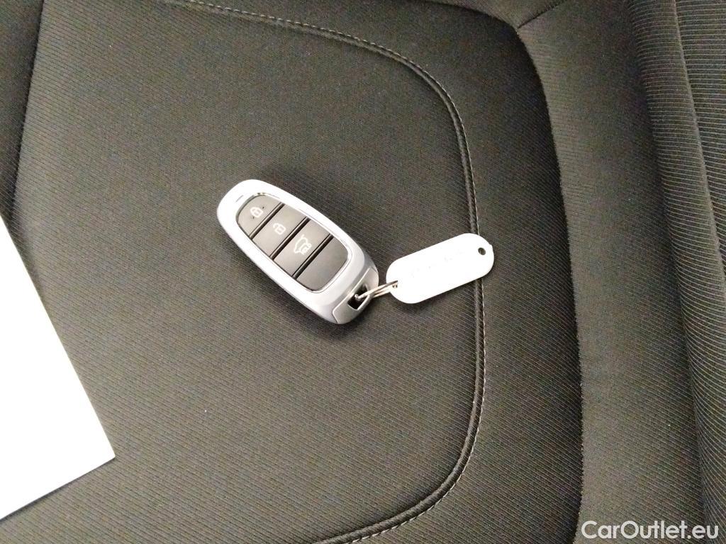  Hyundai  Tucson HYUNDAI  / 2020 / 5P / todoterreno 1.6 TGDI 169kW HEV Tecno Sky Auto #1